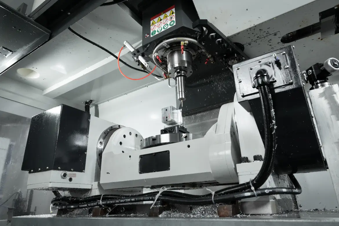 ZH-Precision-CNC-Machining-Shop4.webp